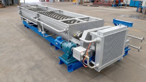 Efektywne zastosowania przenośników śrubowych z wymiennikami ciepła w inżynierii chemicznej do transportu materiałów w kontrolowanej temperaturze